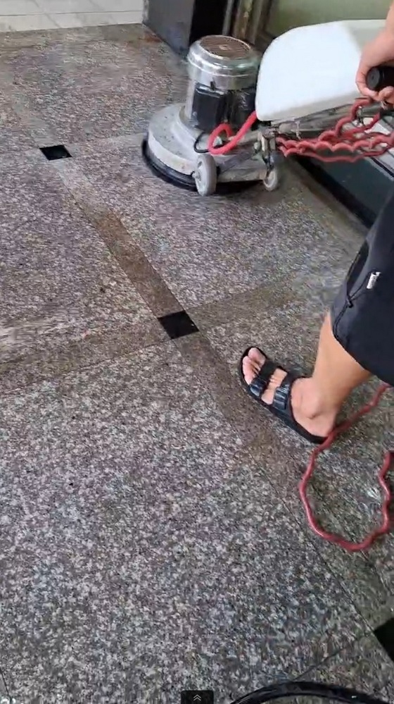 �y�����M��