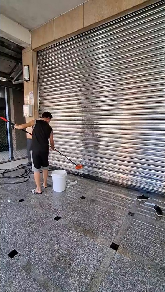 �y�����M��